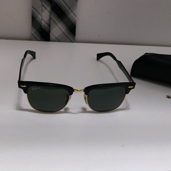 Sunglasses - Picture 1 of 1